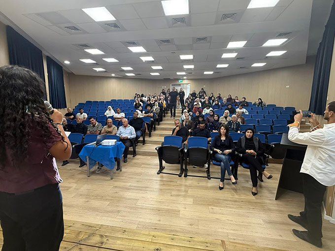 اجتماع أولياء أمور الطلبة في اعدادية دار التربية والعلوم في جلجولية